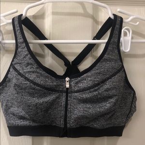 Victoria’s Secret Knockout sports bra 36b